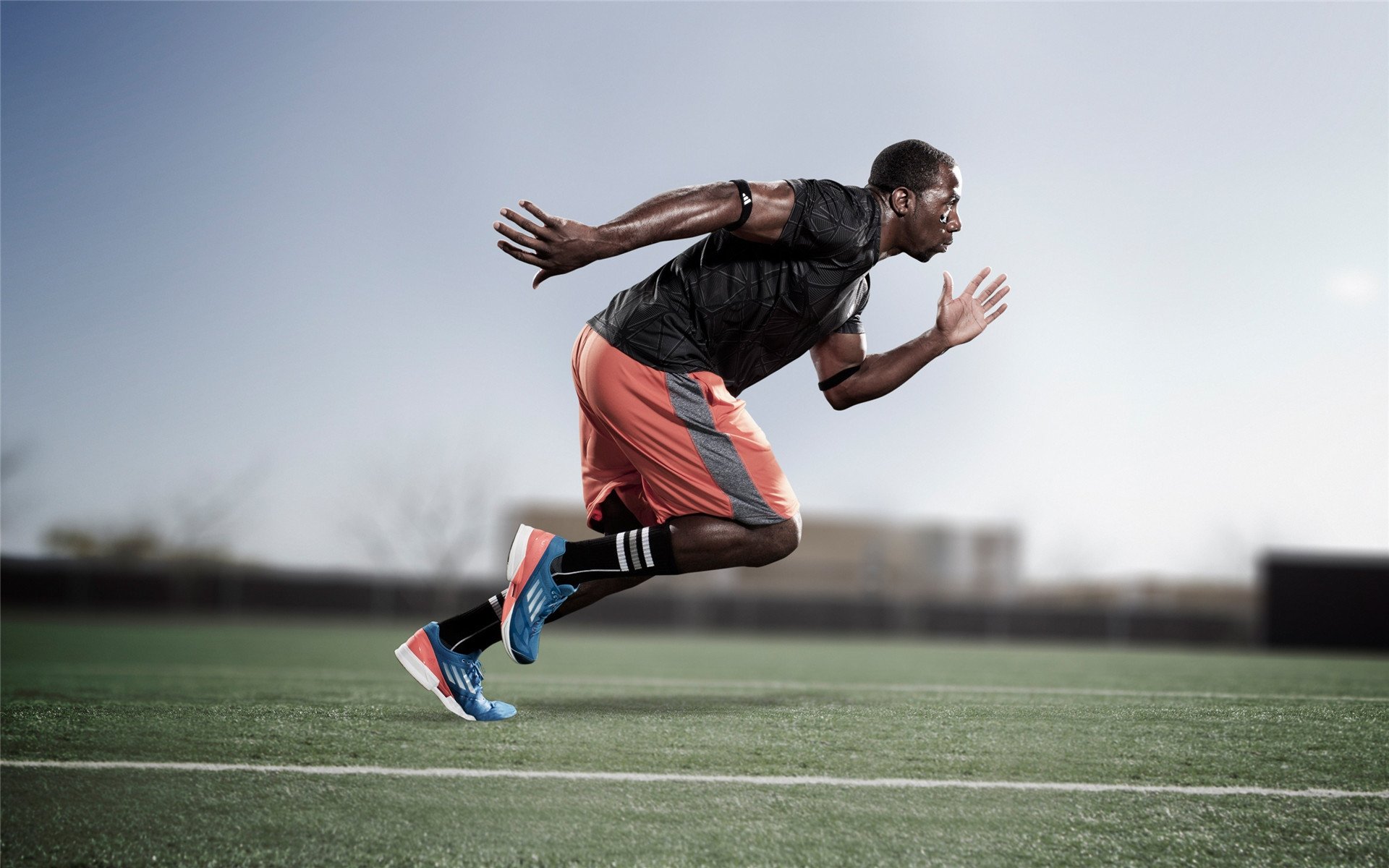 马刺小将完成首次全场训练信心明显提升,马刺小前锋都有谁